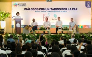 Premios Nobel piden a los jóvenes yucatecos pensar qué acción ayudaría a tener un mejor mundo
