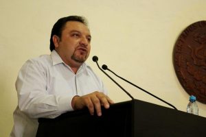 Francisco Torres Rivas inventa problemas y cortinas de humo para ocultar su fracaso como dirigente del PRI