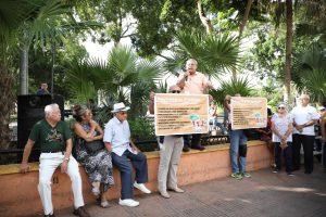 “Huacho” Díaz de nuevo envía a sus acarreados para protestar por el lío del Isstey