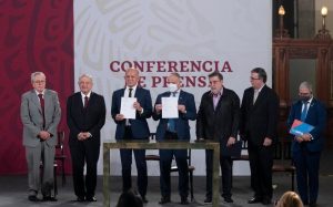 “ME VOY A PONER CUBREBOCAS CUANDO SE ACABE LA CORRUPCIÓN”: AMLO