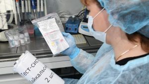 Rusia tiene lista su primera vacuna y la aplicará de manera masiva en octubre