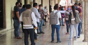 Servidores de la Nación exigen ser atendidos en el Issste como a su jefe Huacho Díaz, quien dio positivo a Covid-19