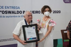 Entregan a Luis Alvarado Alonzo la Medalla “Oswaldo Baqueiro López” 2020