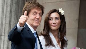 El ExBeatle Paul McCartney dedica romántico mensaje a su esposa por su aniversario