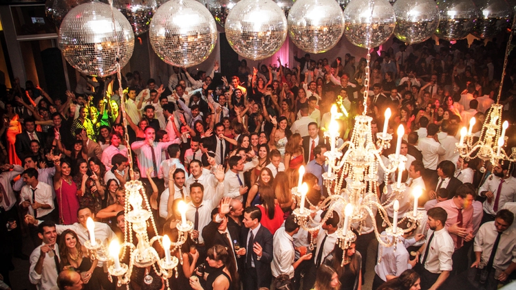 Por la irresponsabilidad de la gente se cancelan permisos para eventos sociales como bodas y bautizos