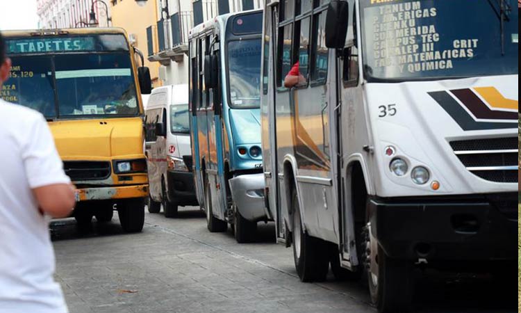 Decreto del Gobierno del Estado en apoyo a la economía familiar, no hay aumento en el transporte