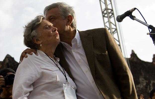 Señor Presidente ya párele a las mañaneras, hay un hartazgo nacional: Elena Poniatowska