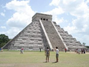 El INAH cerrará el 21 de marzo las zonas arqueológicas de Dzibilchaltún, Mayapán, Uxmal, Xcambó e Izamal
