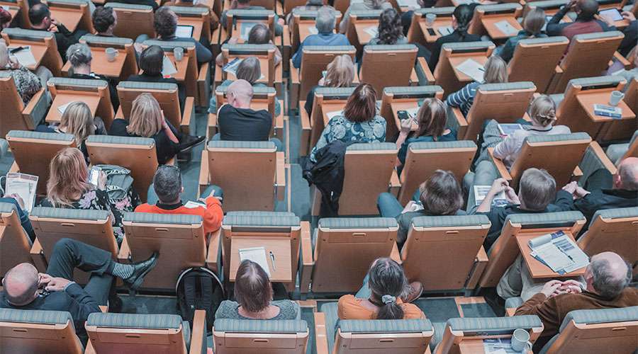 Académicos llaman a formar coalición centrada en la vida, familia, religión y educación