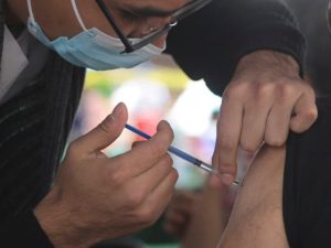Se registra en México el primer supuesto caso de trombosis asociada a vacuna de AstraZeneca contra Covid-19