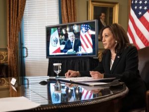 Pretenden suspender visita de Kamala Harris al Senado