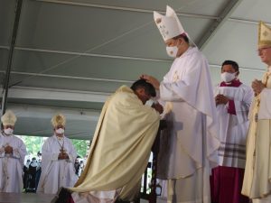 Grupos homosexuales demandan al Arzobispo de Yucatán y le exigen una disculpa pública