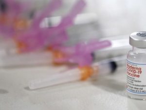 Avanza aval para aprobar vacuna Moderna contra Covid-19 en México