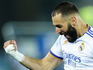 Karim Benzema renueva con el Real Madrid hasta el 2023