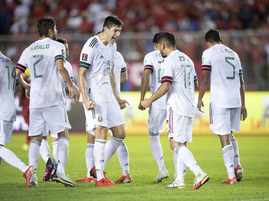 México empata ante Panamá y mantiene liderato rumbo a Qatar 2022