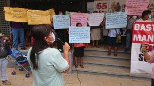 Protestan contra Huacho Díaz Mena por no dar apoyos federales a familias pobres