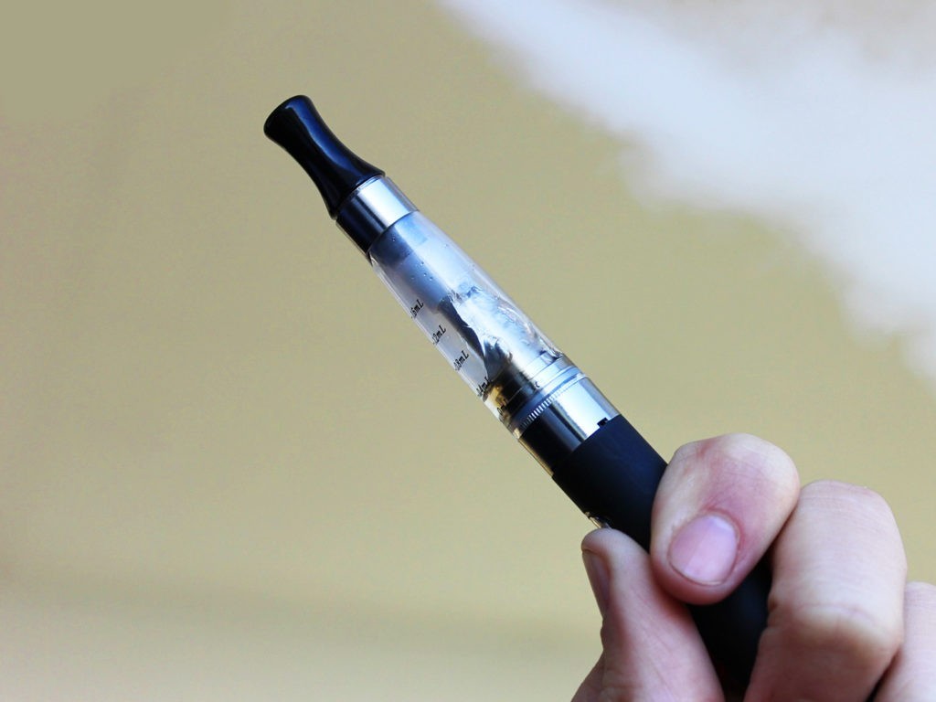 La Corte declara que es inconstitucional prohibir venta de cigarros electrónicos