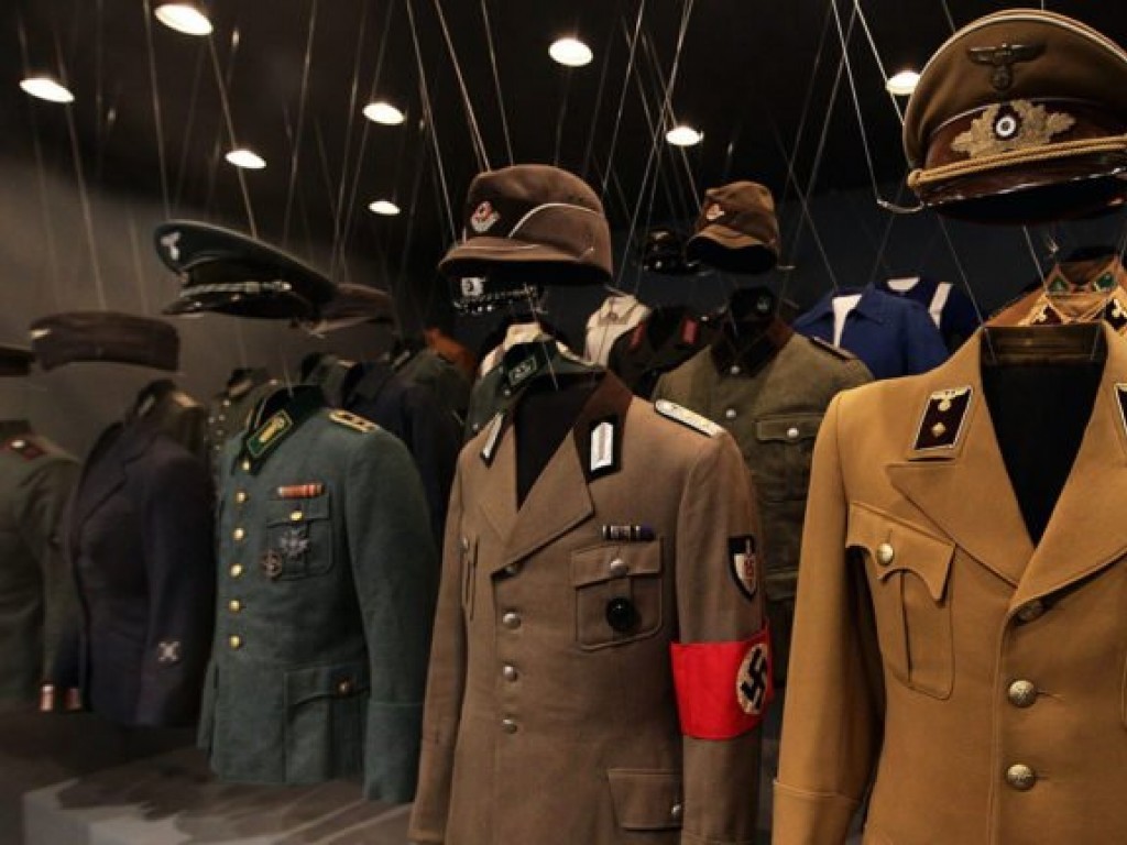 Descubren colección nazi de 3.3 mdd en arresto de presunto pedófilo en Río de Janeiro