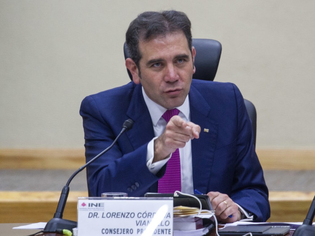 Diputados citarán a comparecer a Lorenzo Córdova