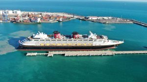 Llega a Yucatán por primera vez el crucero de lujo Disney Wonder, con 1,380 pasajeros a bordo