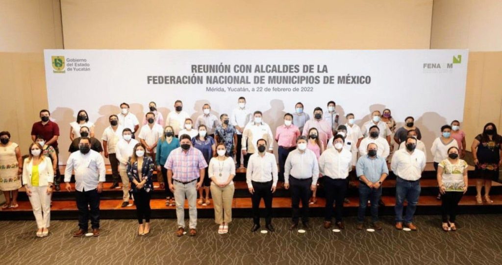 Propone el Gobernador Vila Dosal el trabajo en equipo con los alcaldes priistas