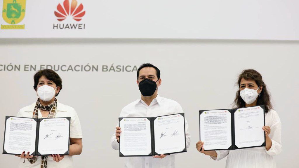 Abrirán aulas virtuales de bachillerato en 4 municipios, con lo que Yucatán alcanzará la cobertura total en el nivel medio superior