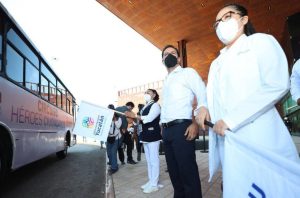 Ponen en marcha el Gobernador Mauricio Vila Dosal y el alcalde de Mérida, Renán Barrera Concha, el circuito Héroes Ciudadanos, para personal de salud, protección civil, policías y bomberos, así como a personal del Ejército, Marina, Guardia Nacional y la Fiscalía General del Estado