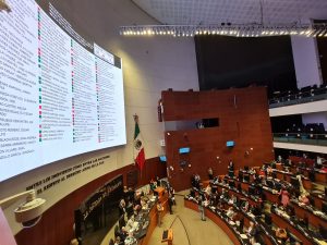 Eliminan la prisión a quien no haga servicio militar; prohíben a menores de edad adelantarlo