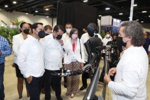 El Gobernador Mauricio Vila Dosal constató los proyectos innovadores y de movilidad sustentable que conforman la Zona Expo del Smart City Expo Latam Congress 2022