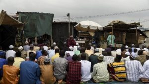 Hoy Domingo de Pentecostés hombres armados atacan iglesia católica de NIgeria y asesinan fieles