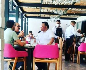 Rolando Zapata Bello, Jorge Carlos Ramírez Marín y a Pablo Gamboa Miner en reunión en Progreso