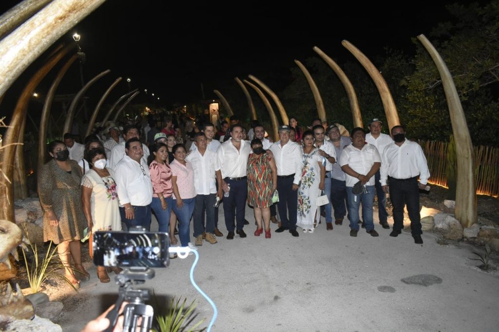 El Sendero Jurásico recibe la visita de 42 alcaldes yucatecos