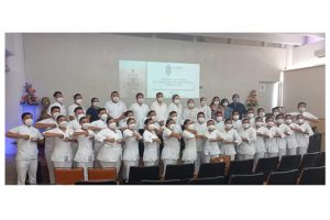 Egresa la generación XIX de la Licenciatura en Enfermería de la Uady