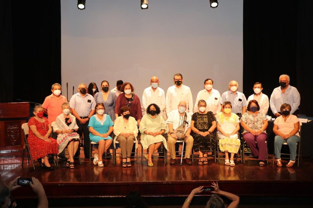 Clausuran actividades el programa de la Universidad de los Mayores de la UADY