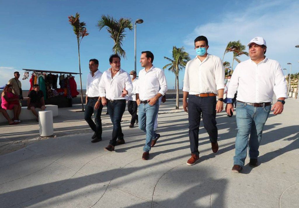 Entrega el Gobernador Mauricio Vila Dosal renovado Malecón Tradicional de Progreso