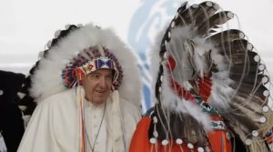 El Papa Francisco no descarta renunciar y reconoce «genocidio» de indígenas tras su viaje a Canadá