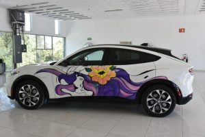 Presentan el  primer vehículo en el mundo fabricado 100 % por mujeres, hecho en México