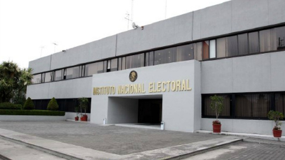 El INE denuncia agresiones de partidos y podría imponer millonarias multas 