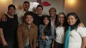 Yalitza Aparicio y Memo Villegas juntos en “La gran seducción”, película de Netflix