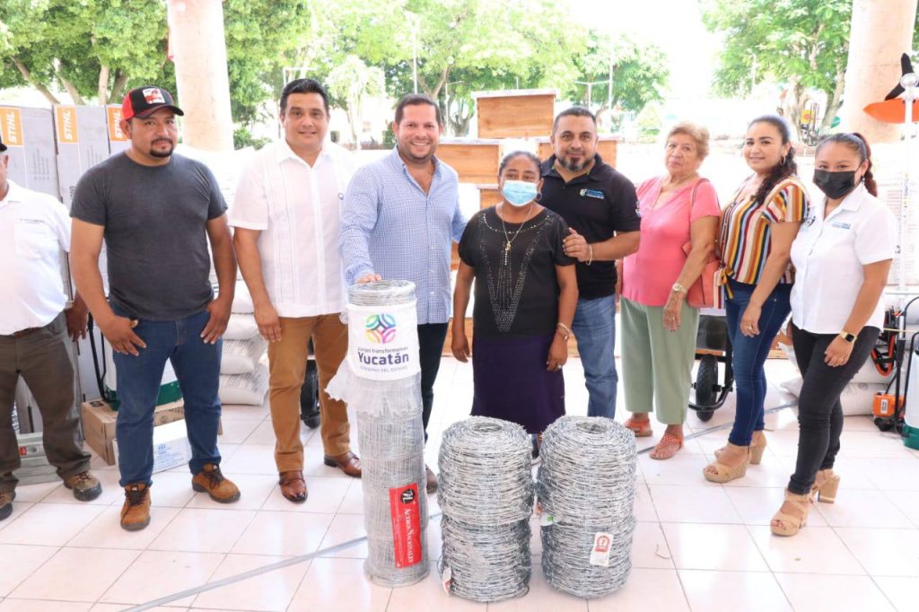 Productores de Cenotillo recibieron herramientas e insumos del programa Peso a Peso