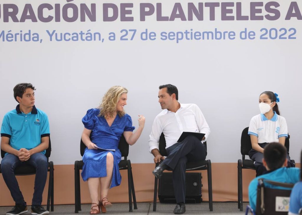 El Gobernador Mauricio Vila Dosal inauguró los Planteles Azteca en Mérida   