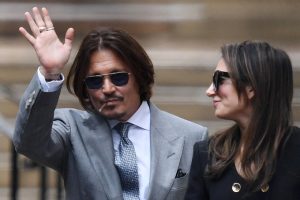 Johnny Depp tiene un romance con una de sus abogadas