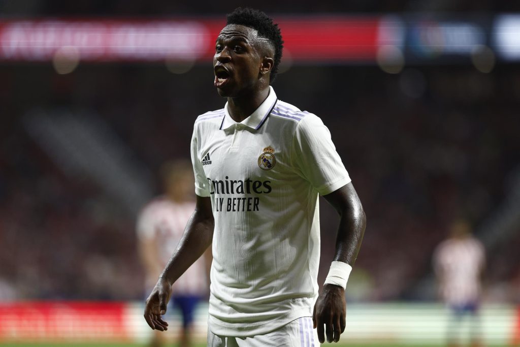 En Madrid investigarán judicialmente cánticos racistas contra  el futbolista Vinícius Jr.