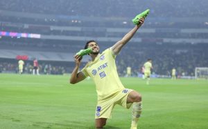 El América se lleva el clásico futbolero, vence 2-1 a las Chivas     