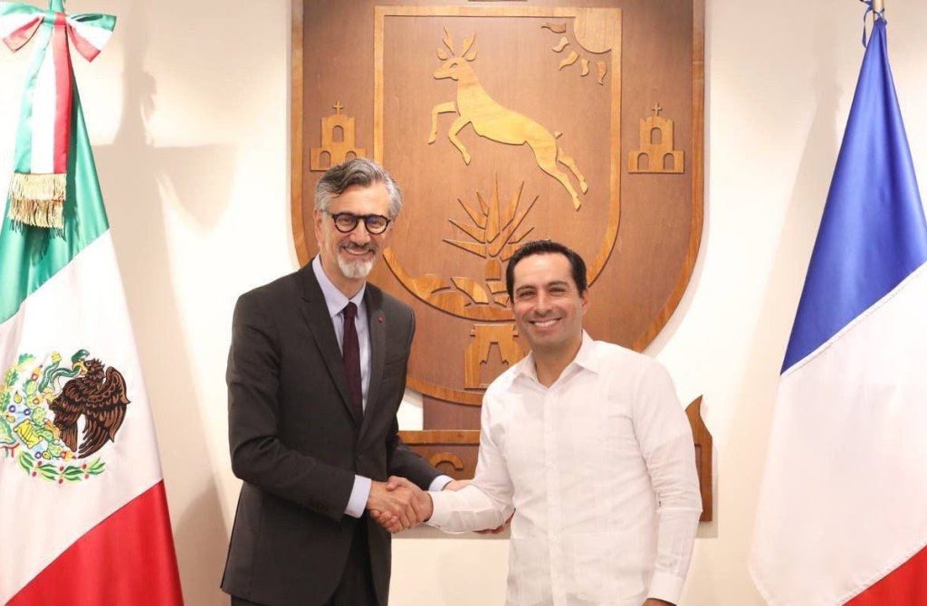 El Gobernador Mauricio Vila y el embajador de Francia en México, Jean-Pierre Asvazadourian se reunieron para revisar los proyectos que ambas naciones tienen en conjunto