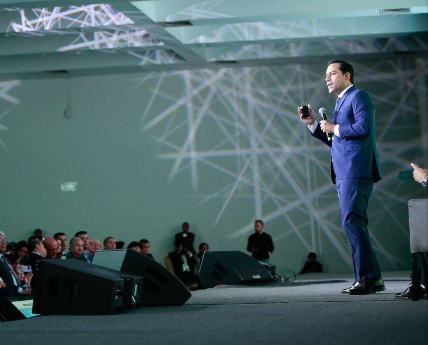 Ante líderes y empresarios industriales de todo el país, Vila Dosal presenta proyectos que reiteran a Yucatán como un lugar ideal para invertir