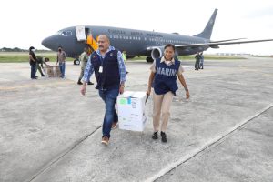 Arriban a Yucatán 39,200 dosis contra el Coronavirus para seguir con la vacunación en Yucatán
