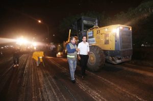 Vila Dosal supervisó el tercer tramo en el que se realizan trabajos como parte de la repavimentación de 4.7 kilómetros más críticos del Periférico