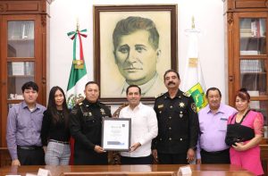 El Gobernador reconoce compromiso y lealtad de policías al servicio del estado