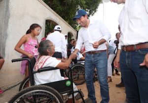 En Tekax, Vila Dosal supervisa varias obras en beneficio de las familias del sur
